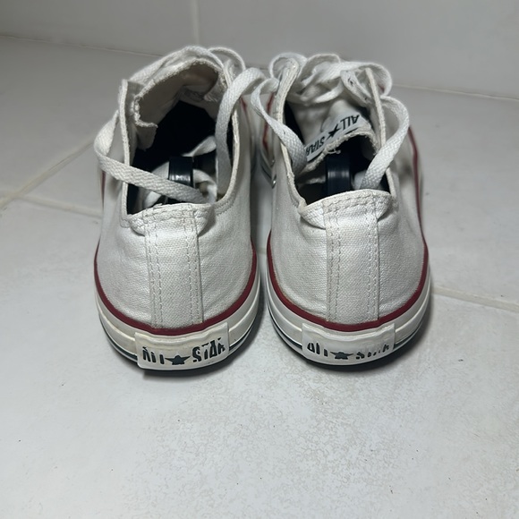 Converse Low Top, Used White Faded Color Size 10.5 US GREAT CONDITION! - Picture 3 of 12